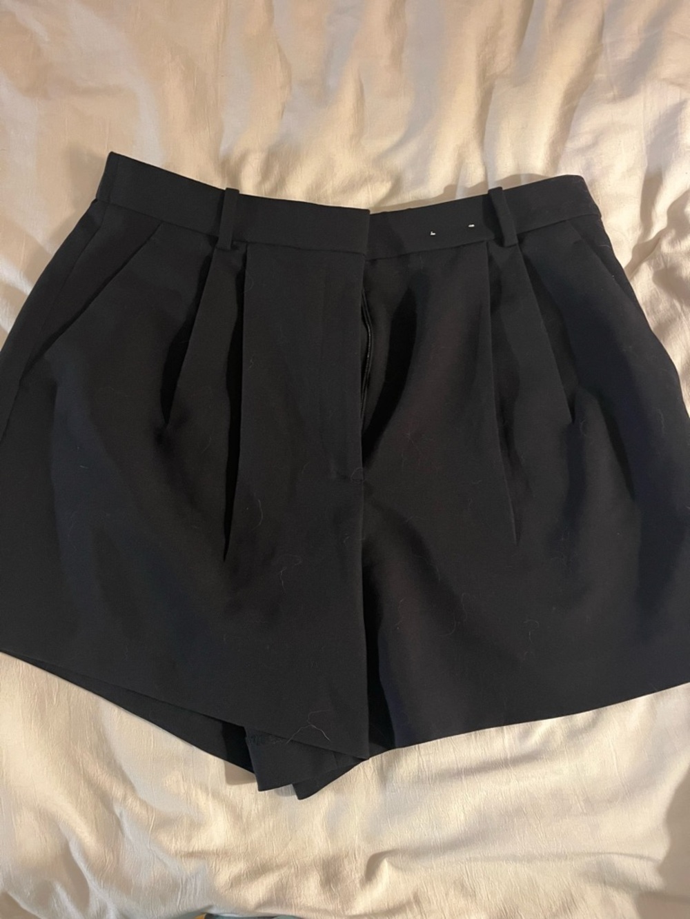 Abercrombie & Fitch Black Pleated High-Waist Shorts
